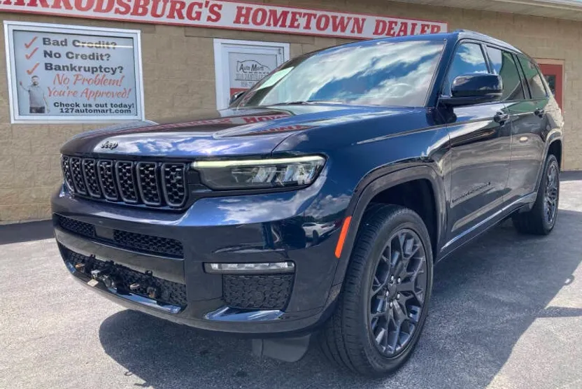 2023 Jeep Grand Cherokee L Summit photo 1