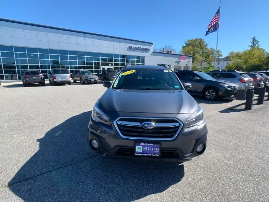 2019 Subaru Outback 2.5i Limited photo 1