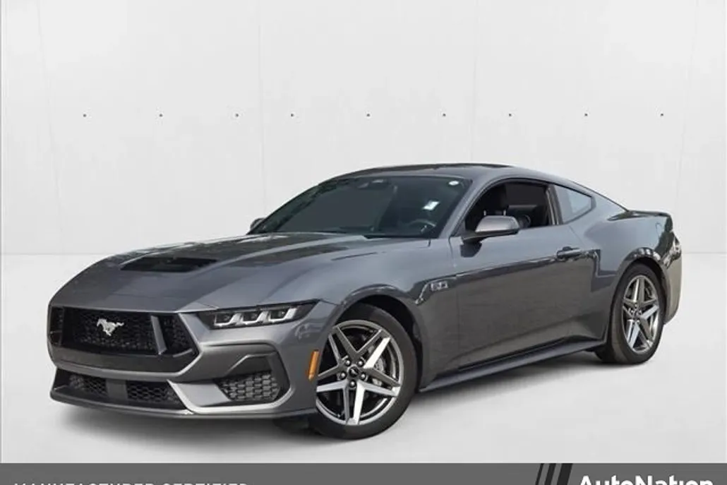 2024 Ford Mustang GT photo 1