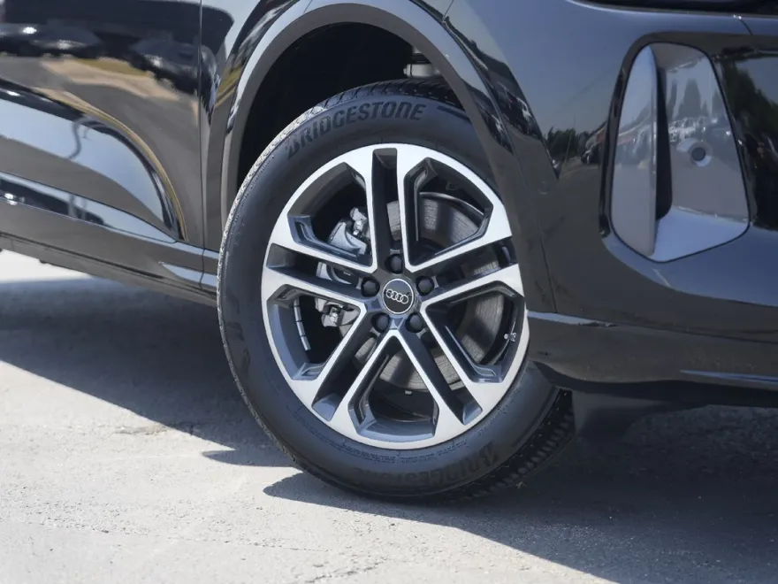 2025 Audi Q5 2.0T Premium photo 1