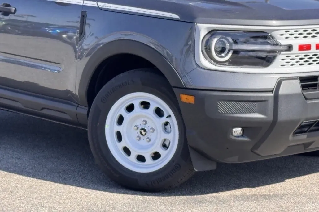2025 Ford Bronco Sport Heritage photo 1