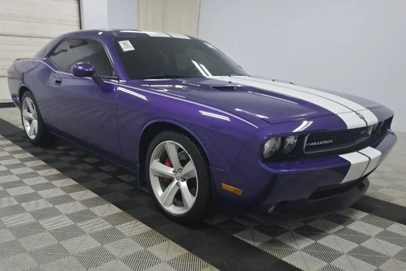 2010 Dodge Challenger SRT8 photo 1