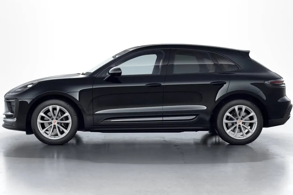 2026 Porsche Macan T photo 1