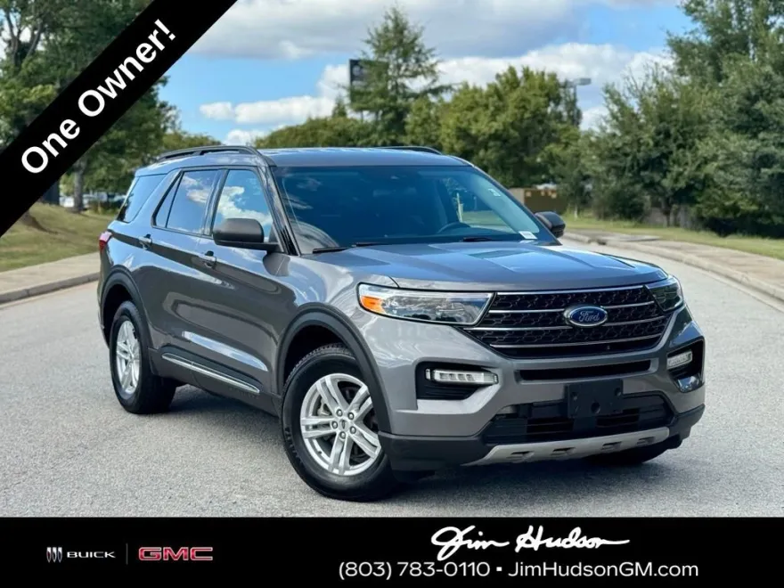 2022 Ford Explorer XLT photo 1