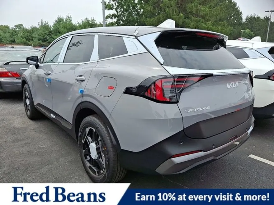2026 Kia Sportage Hybrid S photo 1