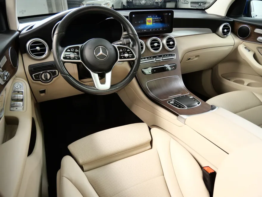 2022 Mercedes Benz GLC 300 4MATIC photo 1