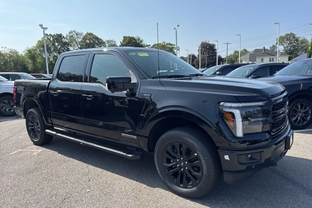 2025 Ford F-150 Lariat photo 1