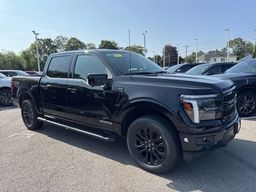 2025 Ford F-150 Lariat photo 1