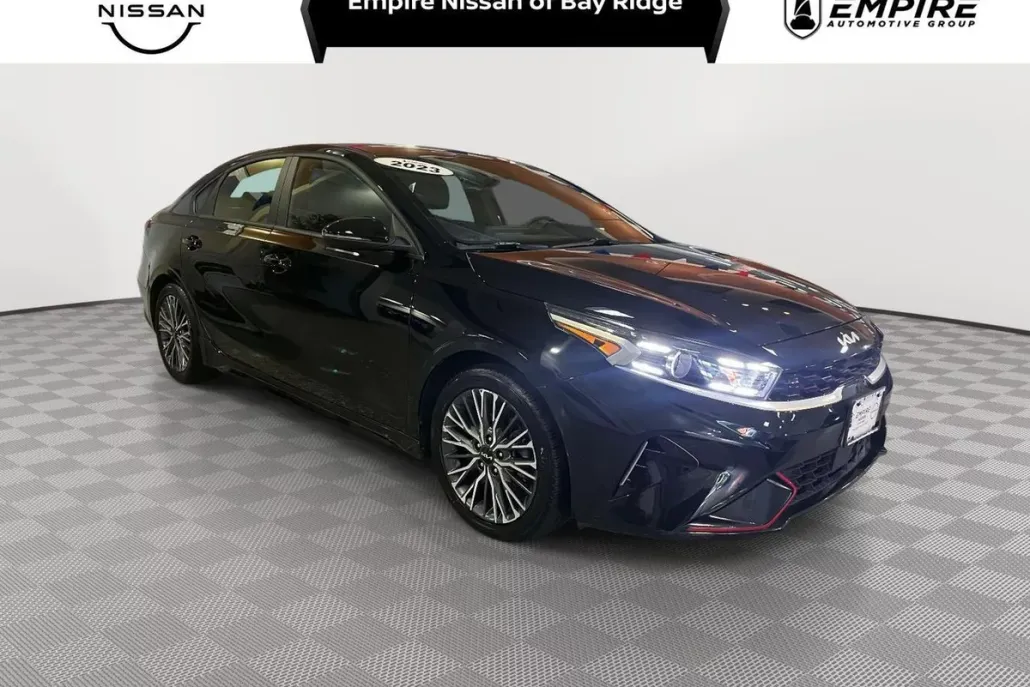 2023 Kia Forte GT-Line photo 1