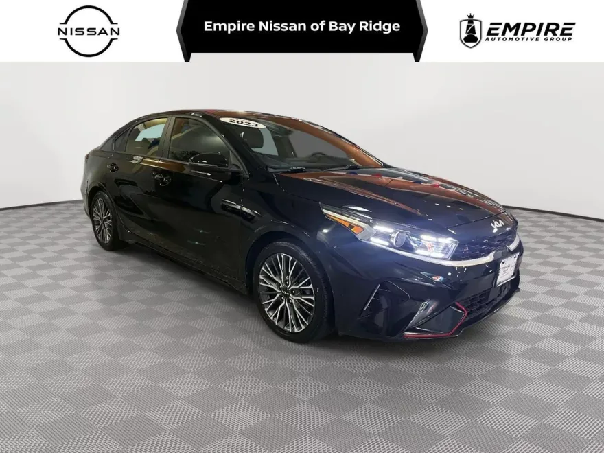 2023 Kia Forte GT-Line photo 1