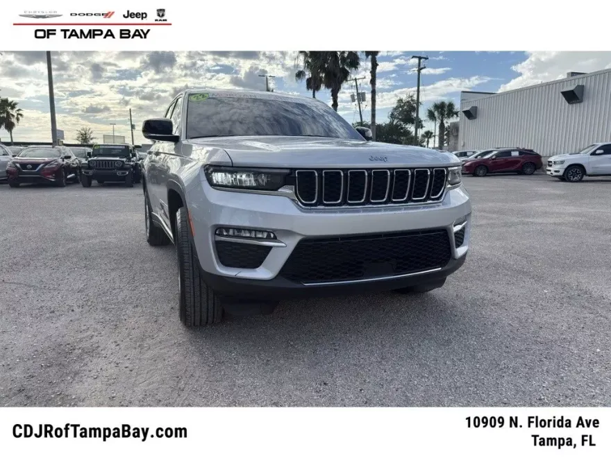 2022 Jeep Grand Cherokee Limited photo 1