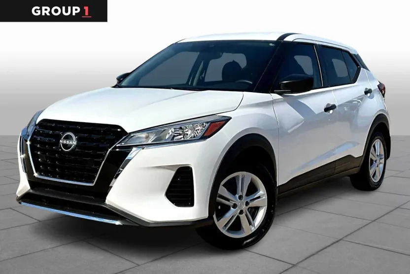 2025 Nissan Kicks Play S photo 1