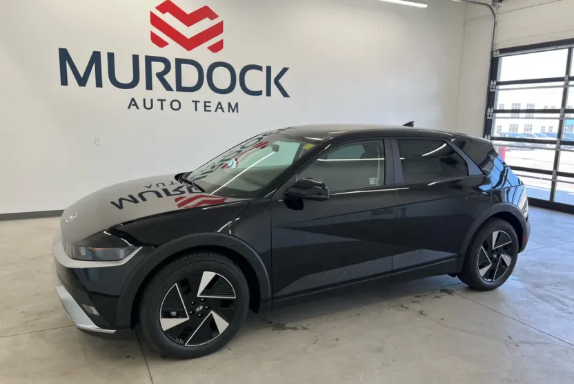 2025 Hyundai Ioniq 5 SE photo 1