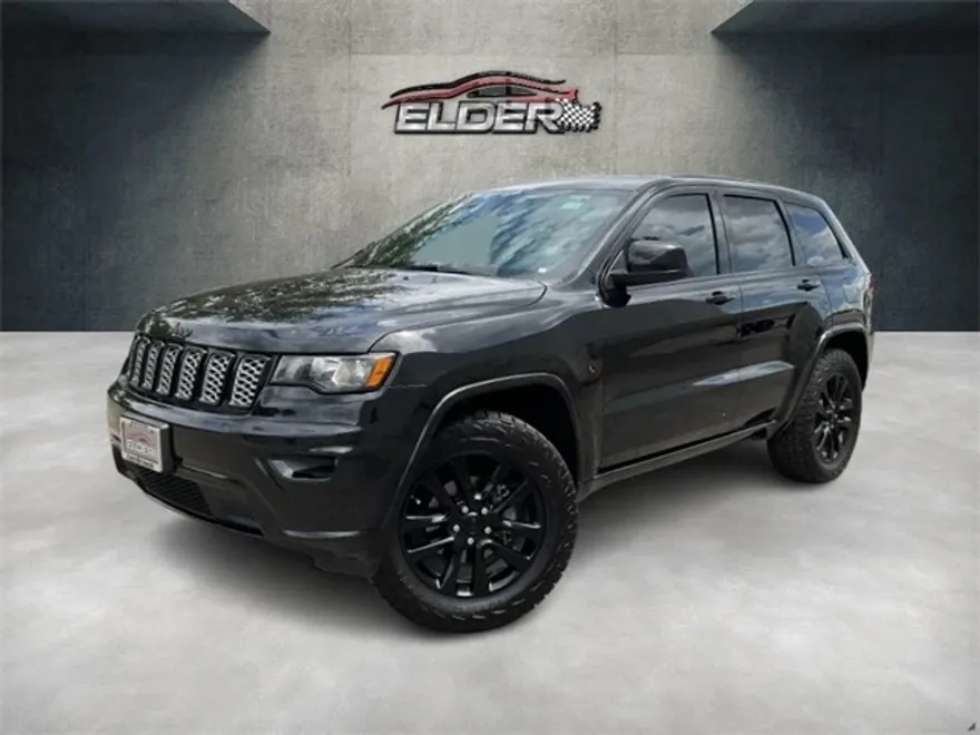 2018 Jeep Grand Cherokee Altitude photo 1