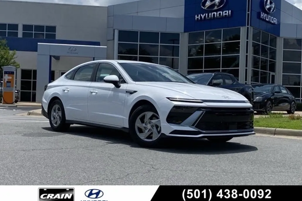 2025 Hyundai Sonata SE photo 1