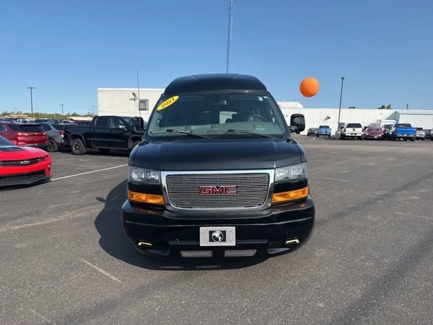 2021 Gmc Savana Cargo 2500 photo 1
