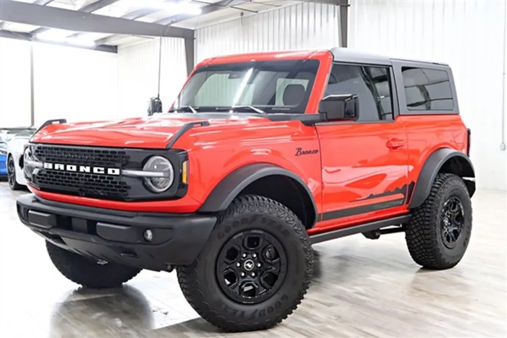 2021 Ford Bronco photo 1