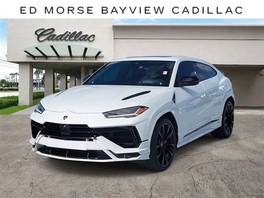 2024 Lamborghini Urus S photo 1
