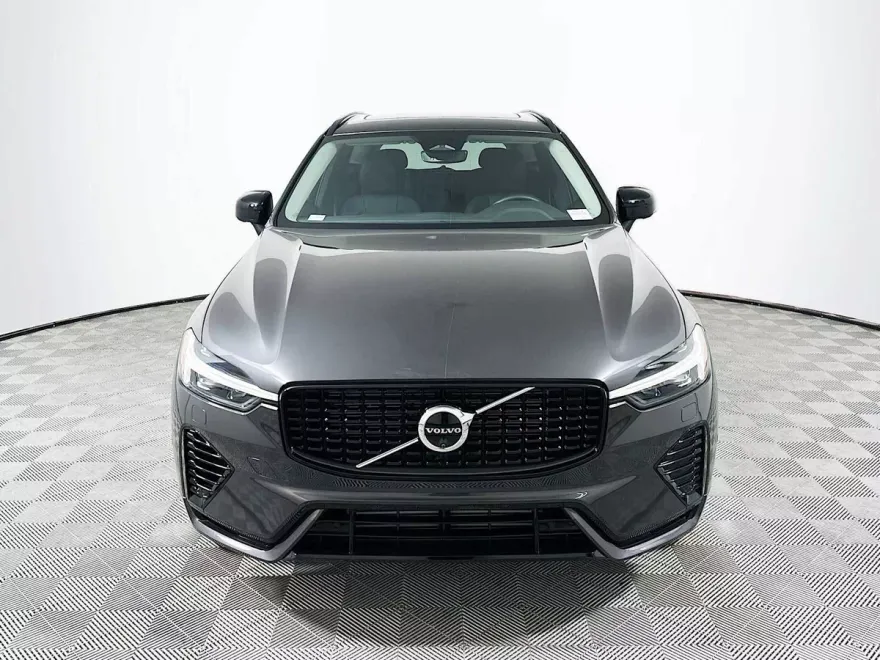 2024 Volvo XC60 Recharge T8 Plus photo 1