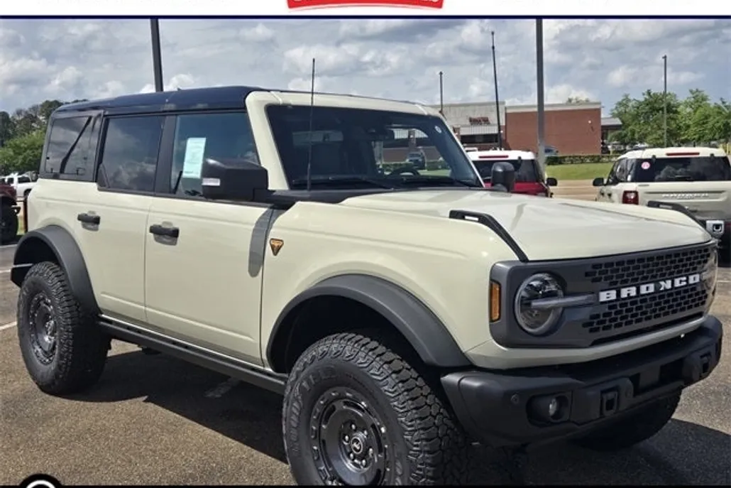 2025 Ford Bronco Badlands photo 1