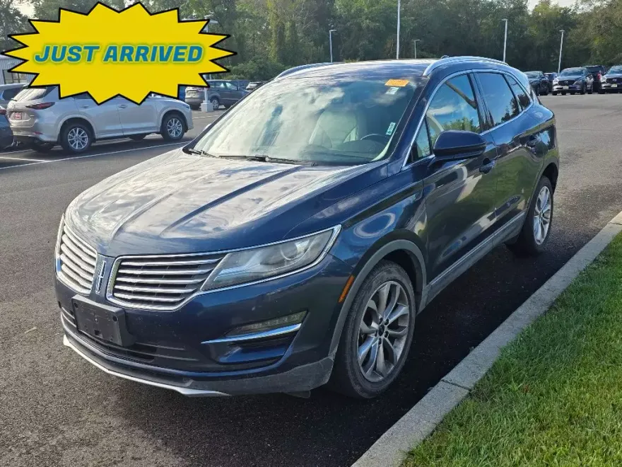 2015 Lincoln MKC Base photo 1