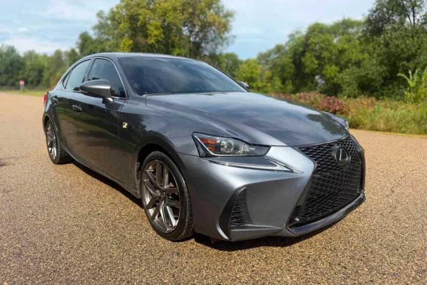 2019 Lexus IS 300 photo 1