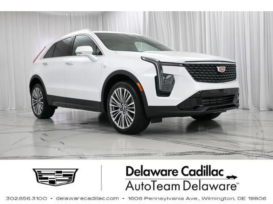 2025 Cadillac XT4 Premium Luxury photo 1