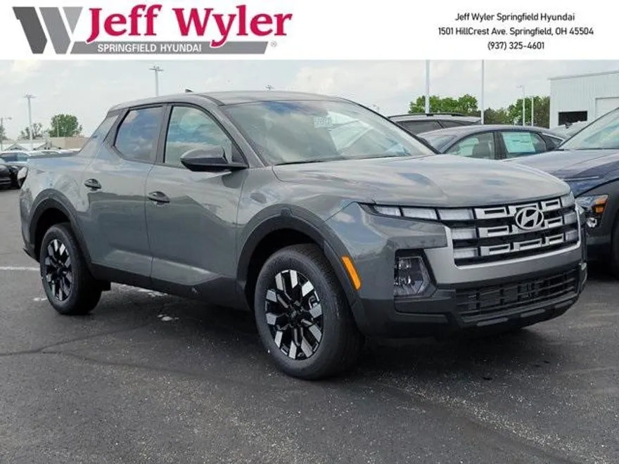 2025 Hyundai Santa Cruz SE photo 1