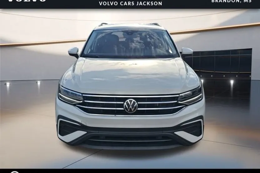 2024 Volkswagen Tiguan SE Wolfsburg Edition photo 1