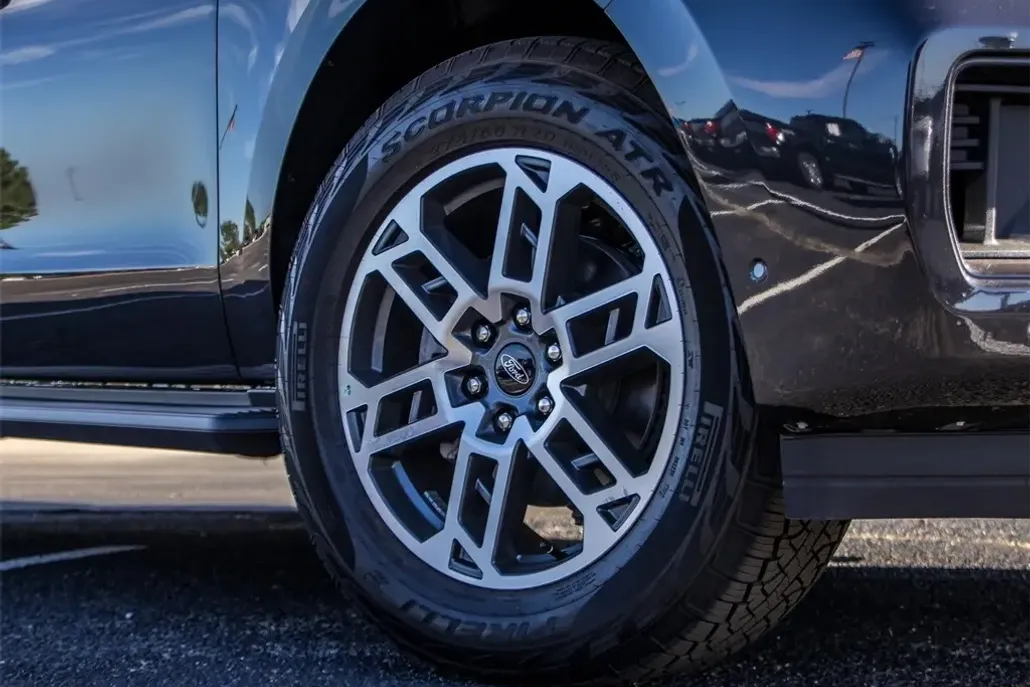 2025 Ford Expedition MAX photo 1