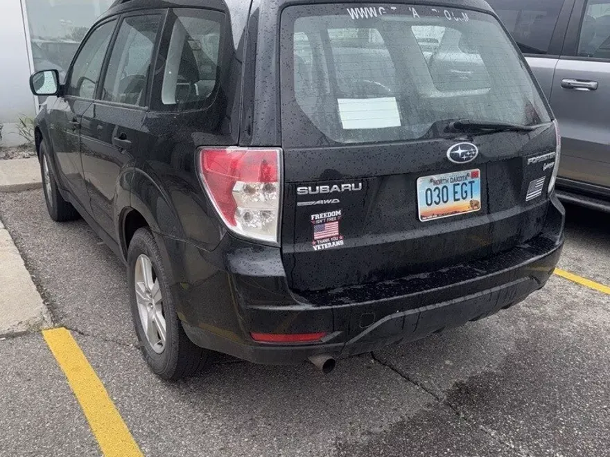 2011 Subaru Forester 2.5X photo 1