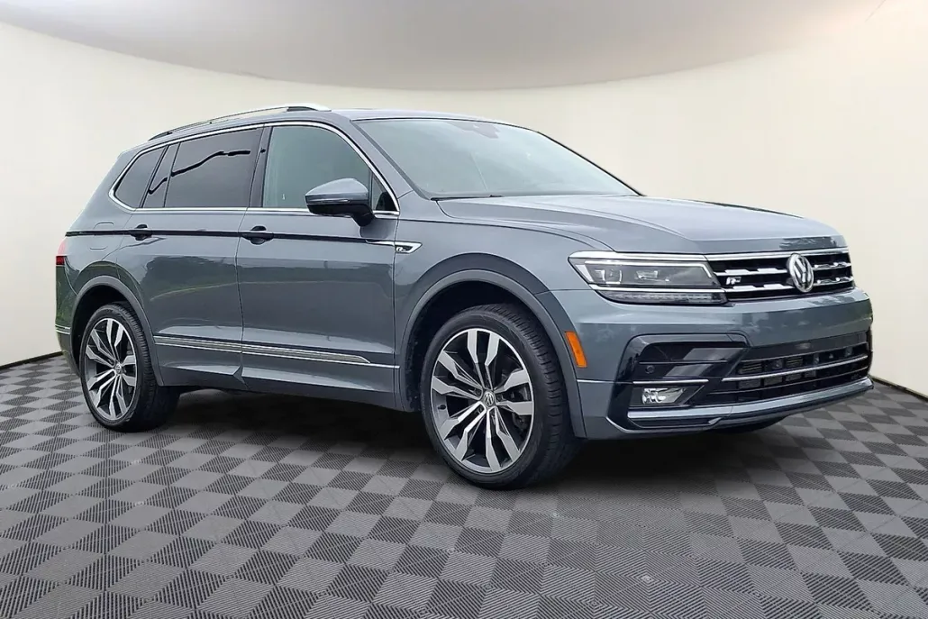 2020 Volkswagen Tiguan SEL Premium R-Line photo 1