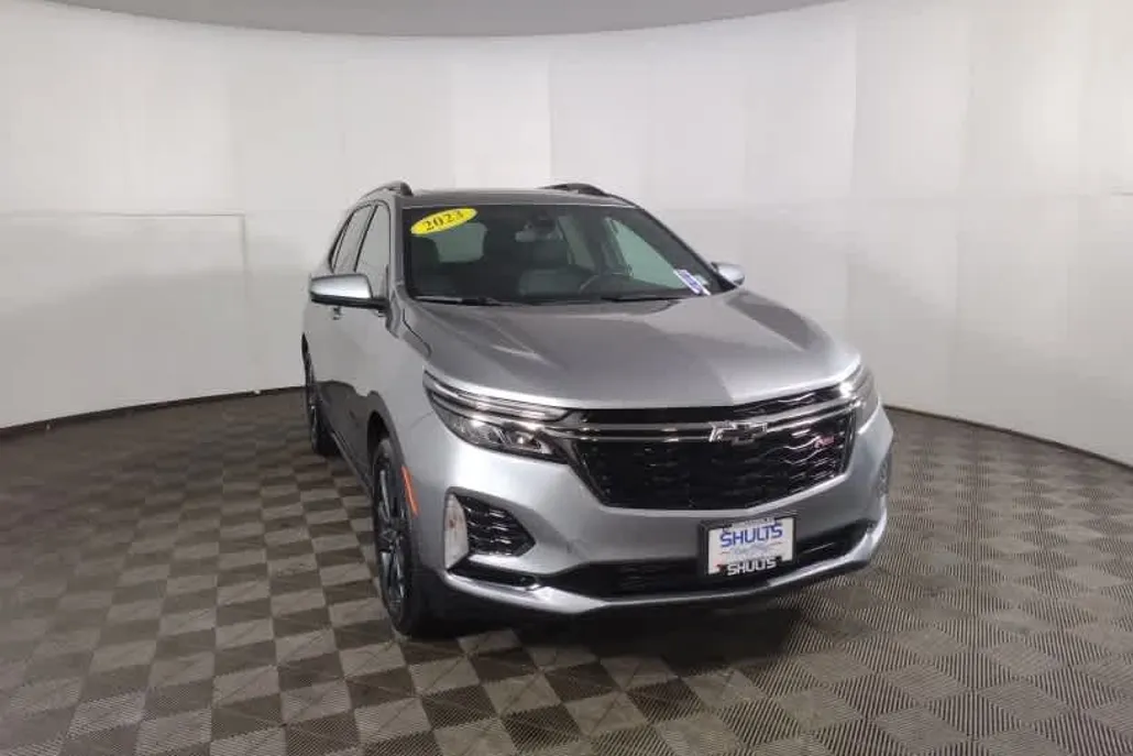 2023 Chevrolet Equinox RS photo 1