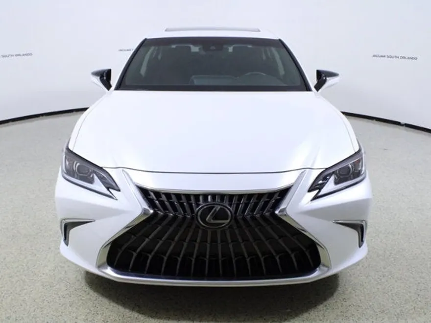 2022 Lexus ES 350 photo 1