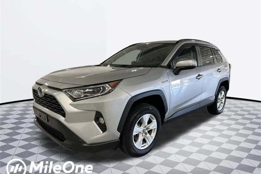 2021 Toyota RAV4 Hybrid XLE photo 1
