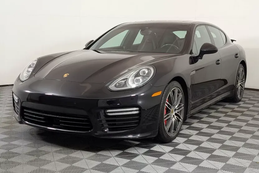 2016 Porsche Panamera Turbo Sport Turismo photo 1