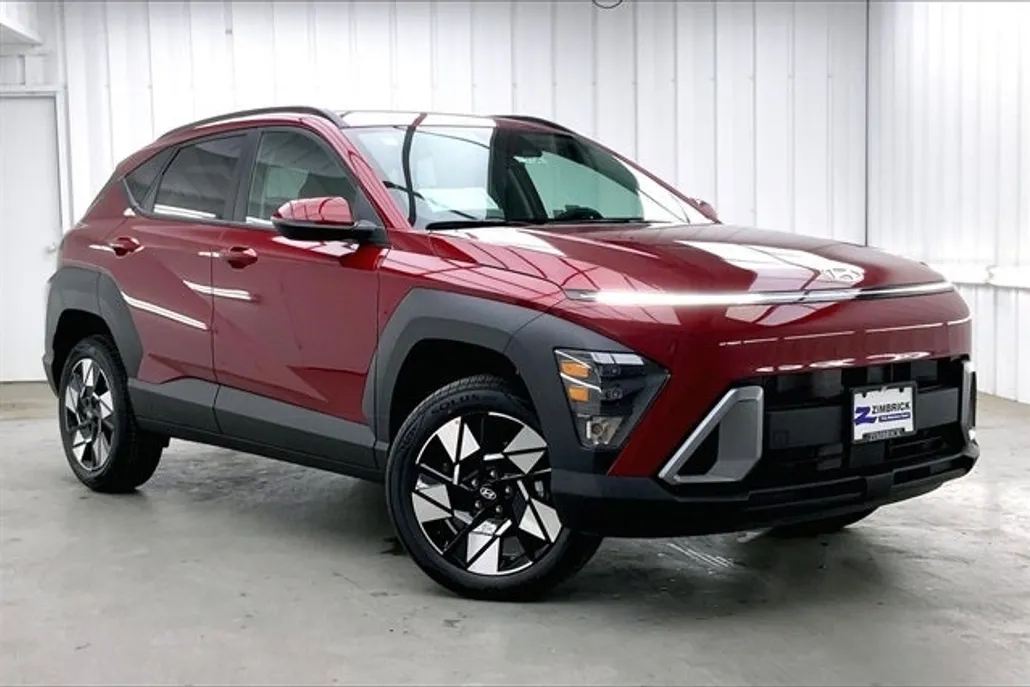 2025 Hyundai Kona SEL photo 1