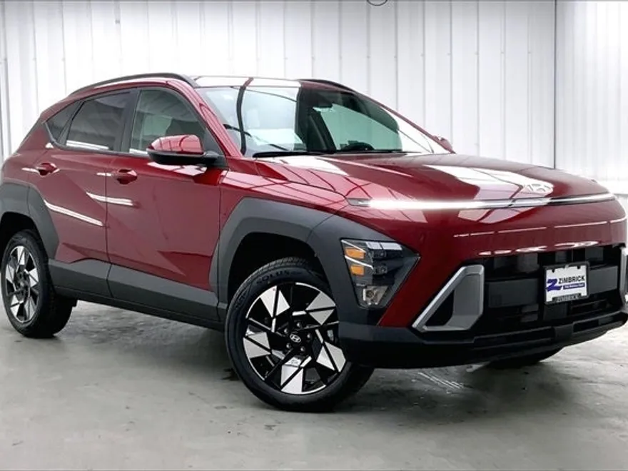 2025 Hyundai Kona SEL photo 1