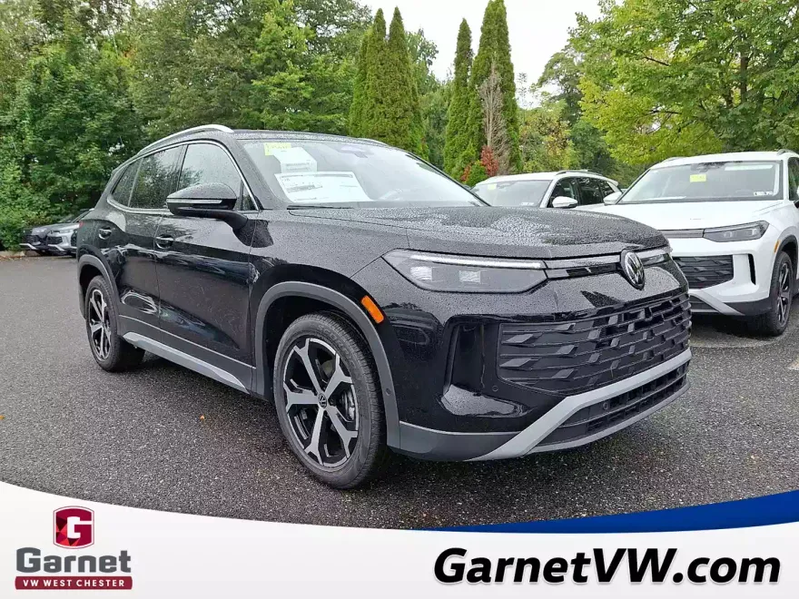 2025 Volkswagen Tiguan SE photo 1