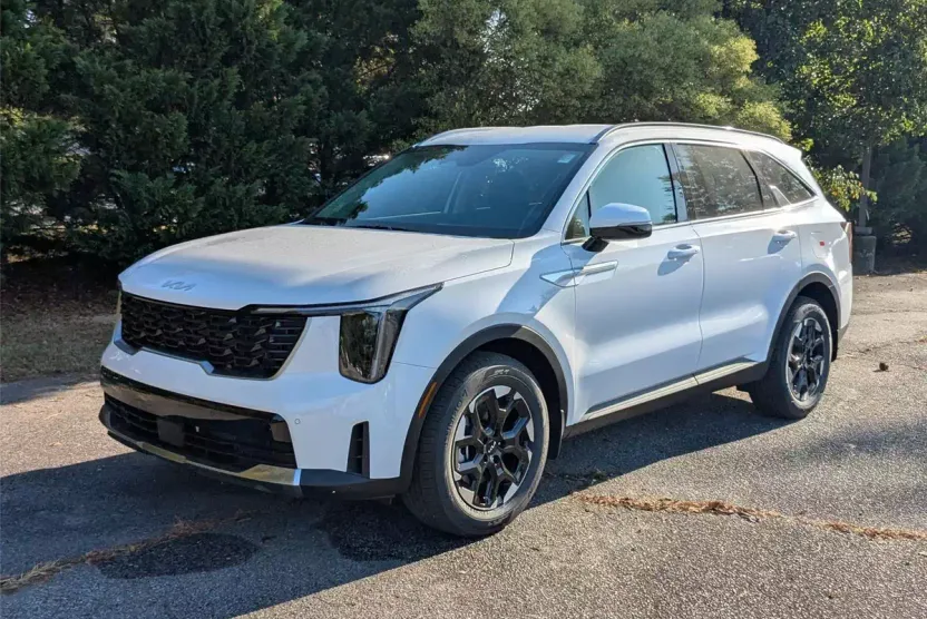 2026 Kia Sorento S photo 1