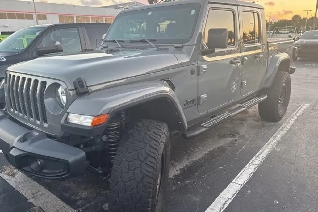 2022 Jeep Gladiator Sport photo 1