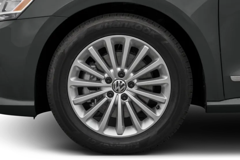 2017 Volkswagen Passat SE photo 1