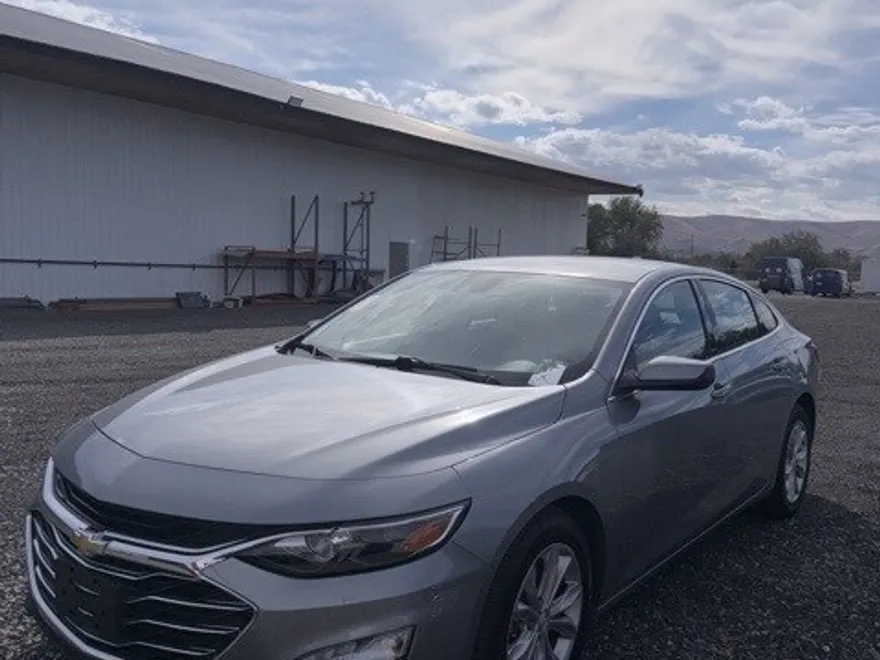 2023 Chevrolet Malibu 1LT photo 1