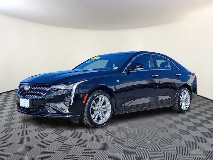 2023 Cadillac CT4 Luxury photo 1