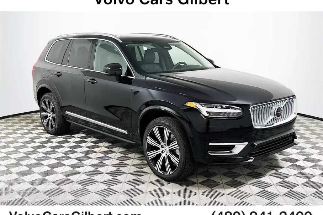 2025 Volvo XC90 T8 AWD Plus photo 1