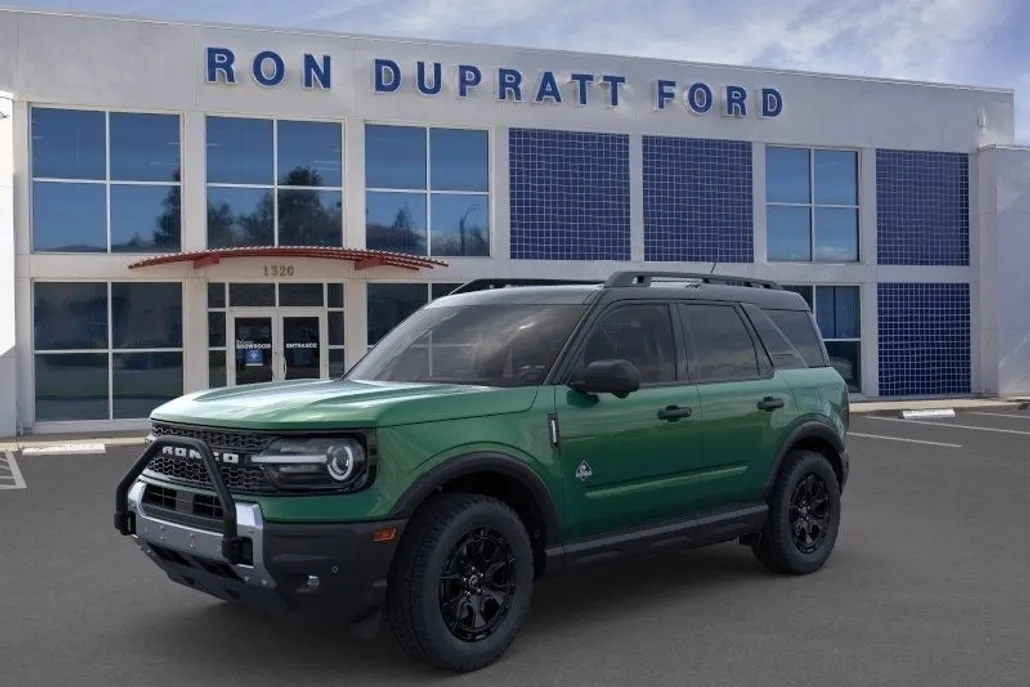 2025 Ford Bronco Sport Outer Banks photo 1