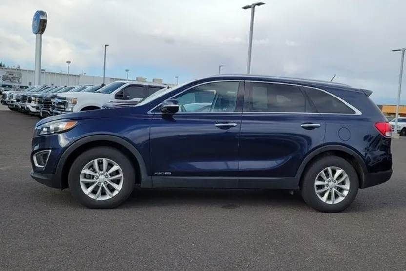 2016 Kia Sorento LX photo 1