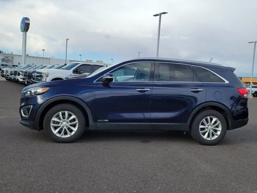 2016 Kia Sorento LX photo 1