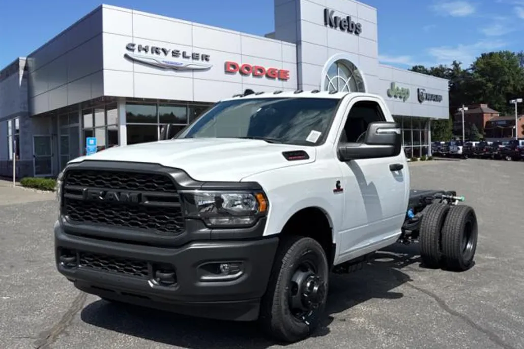 2024 Ram 3500 Tradesman SLT photo 1