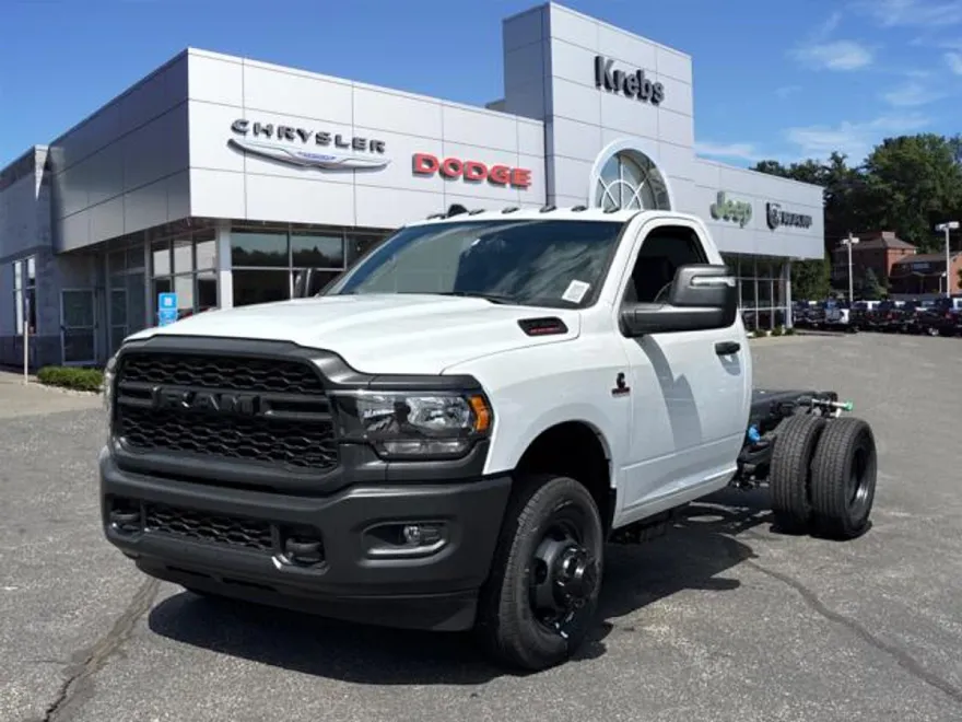 2024 Ram 3500 Tradesman SLT photo 1